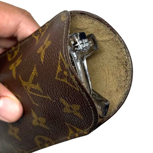Louis Vuitton Monogram Glasses Case - Picture 7 of 13